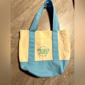 Trader Joe’s mini shopper tote